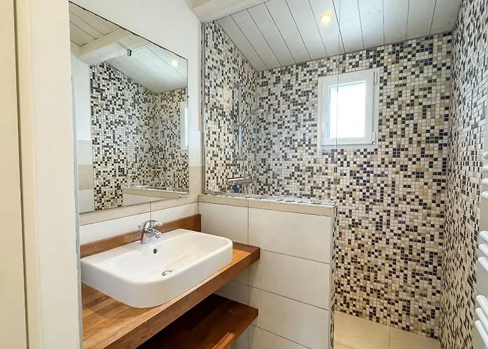 Jolie Au Calme Avec Vue Sur Le Clocher Ars-en-Ré